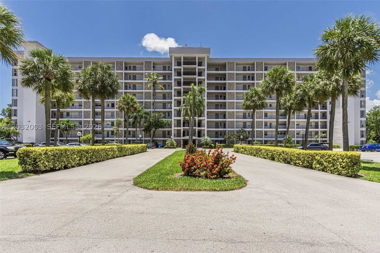 3150 N Palm Aire Dr #705