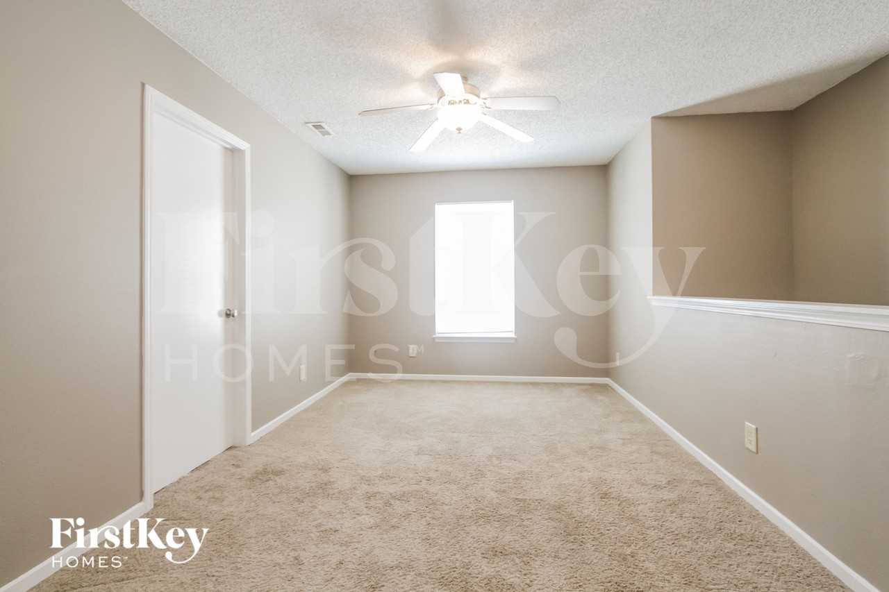 7912 Puckett Ln - Photo 7 of 16