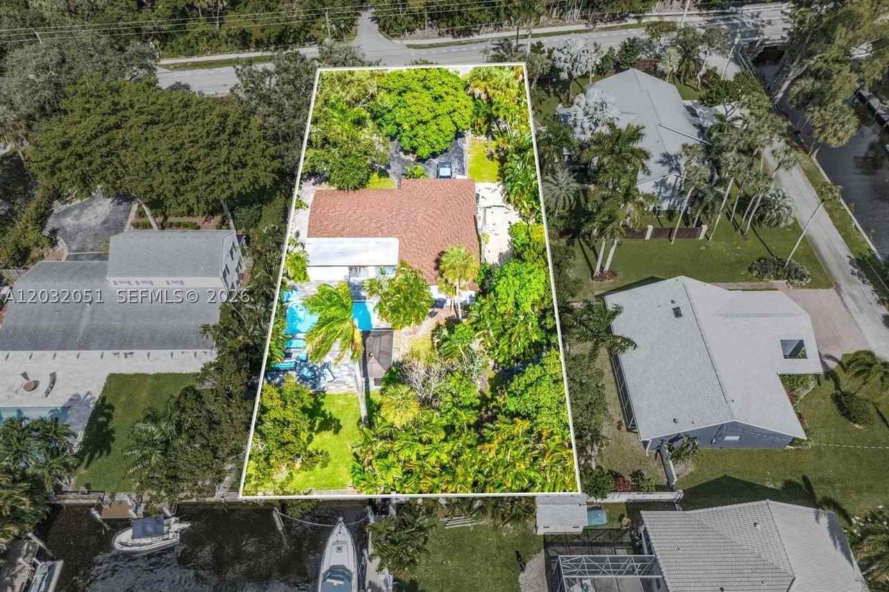 2810 Riverland Rd - Photo 3 of 45