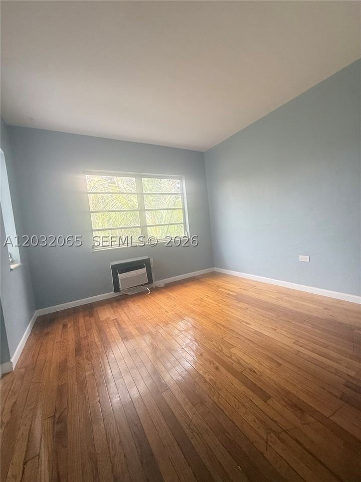 1730 Marseille Dr #4 - Photo 4 of 12