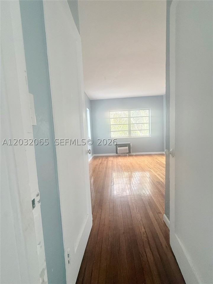 1730 Marseille Dr #4 - Photo 5 of 12