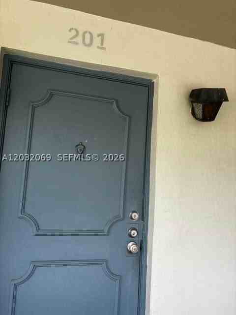 7831 Colony Cir N #201