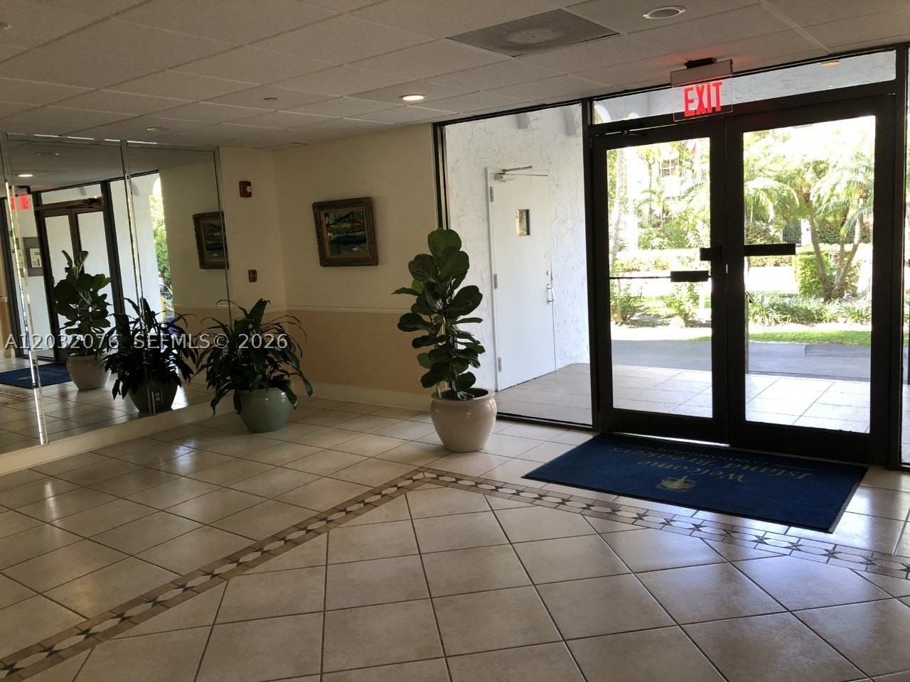 150 Ocean Lane Dr #4B - Photo 2 of 36