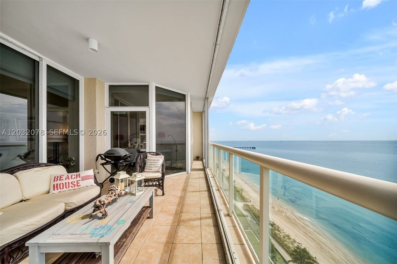 6051 N Ocean Dr #1501 - Photo 2 of 36