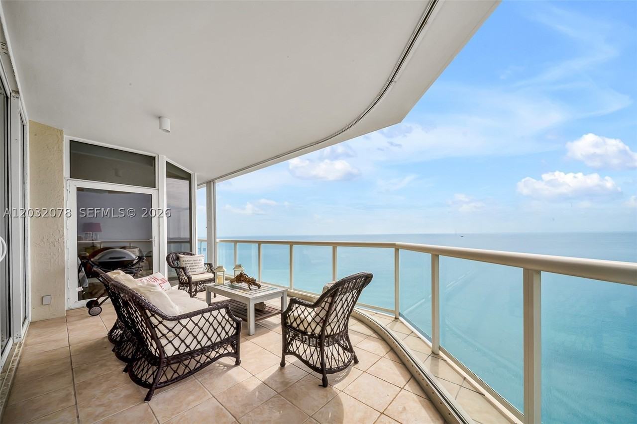 6051 N Ocean Dr #1501 - Photo 3 of 36