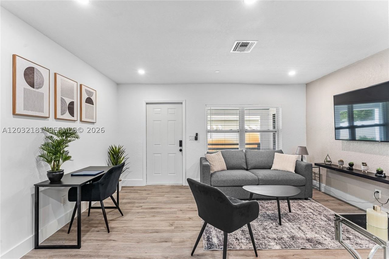 1521 Ne 118th Ter #1 - Photo 3 of 16
