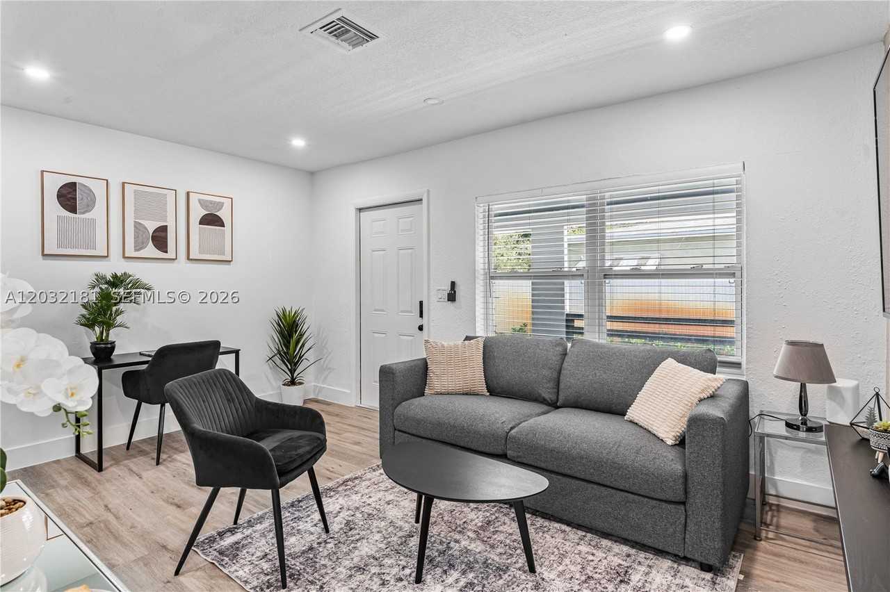 1521 Ne 118th Ter #1 - Photo 6 of 16