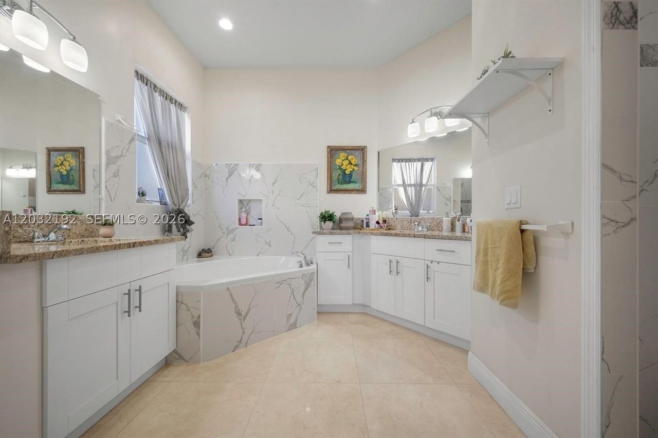 1956 Sw Beekman St #1956 - Photo 7 of 16