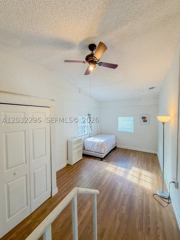 2740 Dewey St #0 - Photo 3 of 21