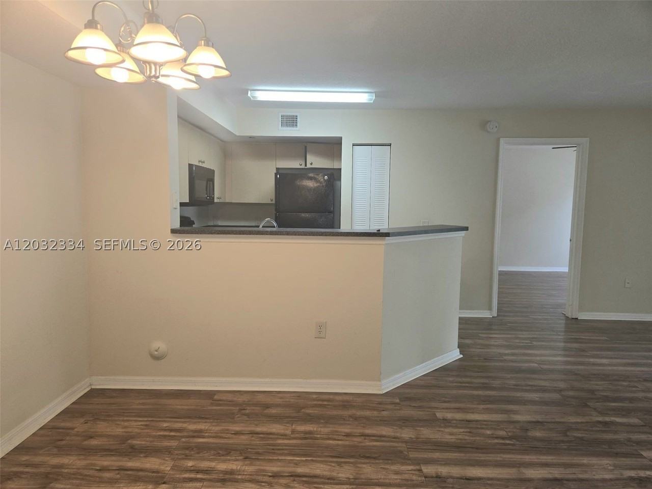 4151 San Marino Blvd #103 - Photo 5 of 17