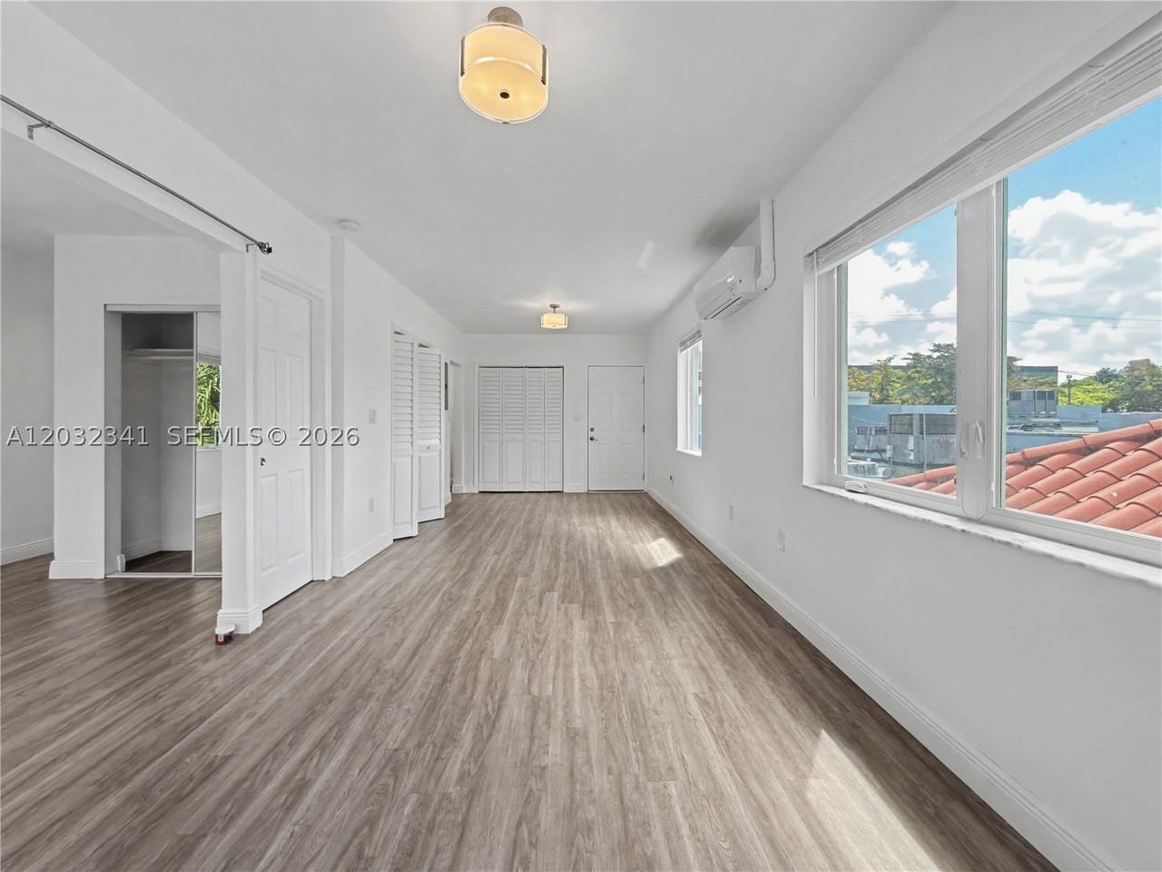 350 Minorca Ave #2 - Photo 4 of 17