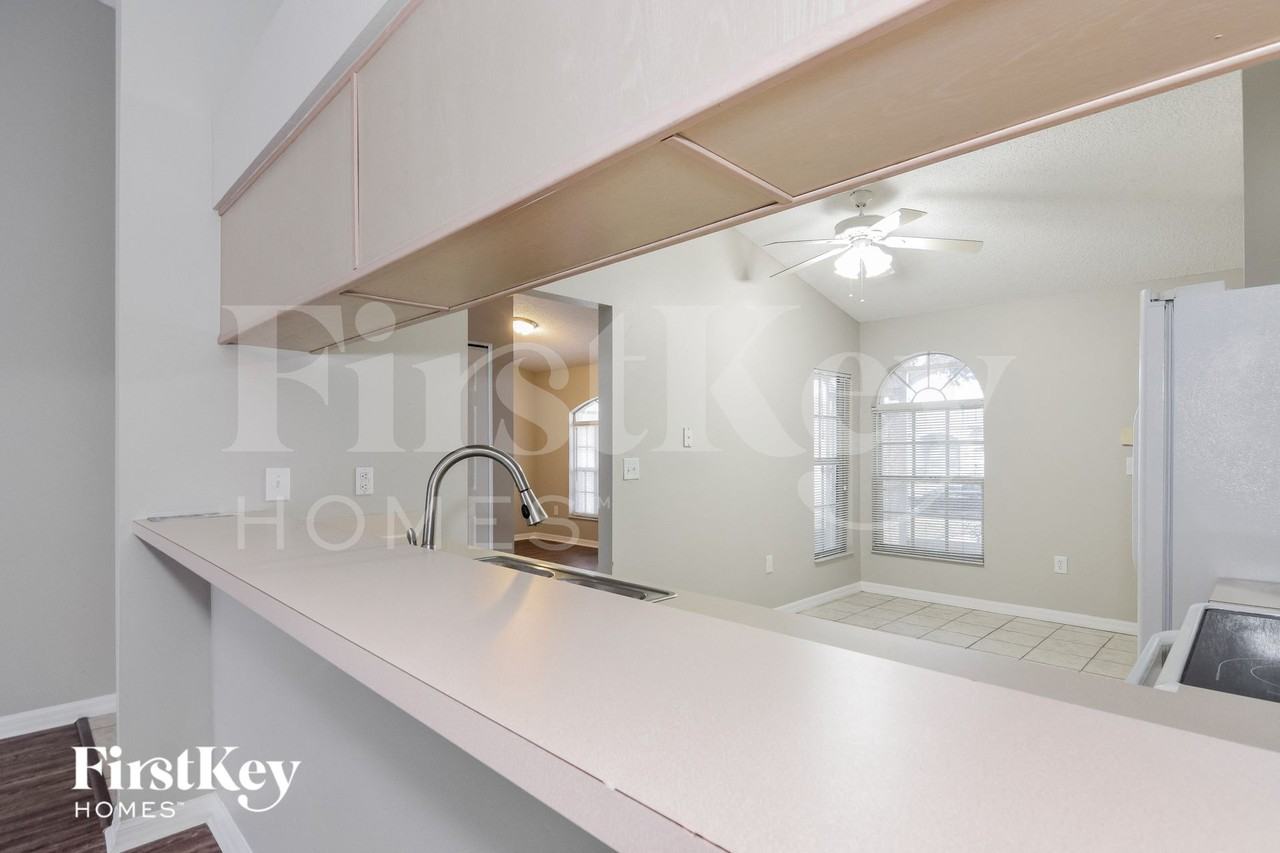 4705 Hunts Ct - Photo 6 of 15