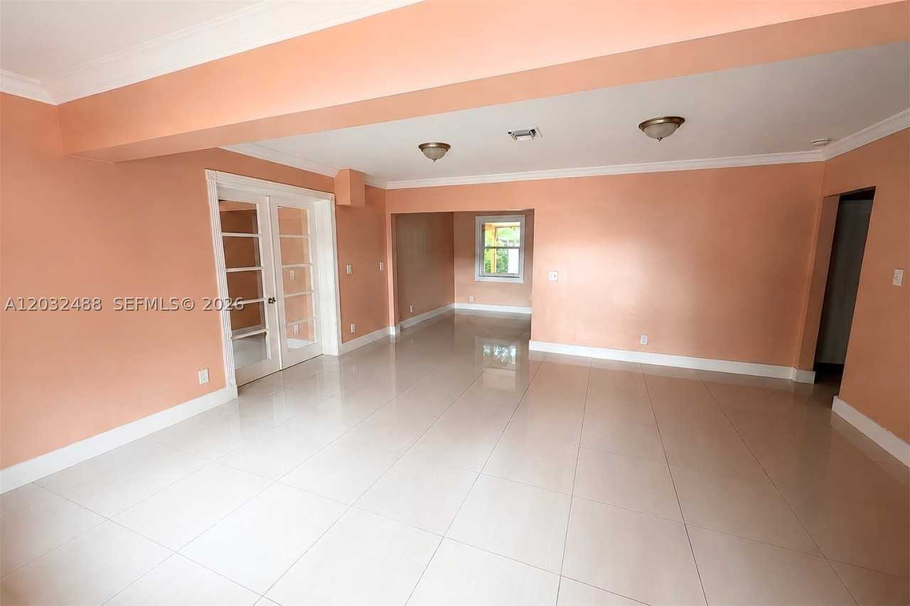 14215 Ne 9th Ave #14215 - Photo 7 of 26