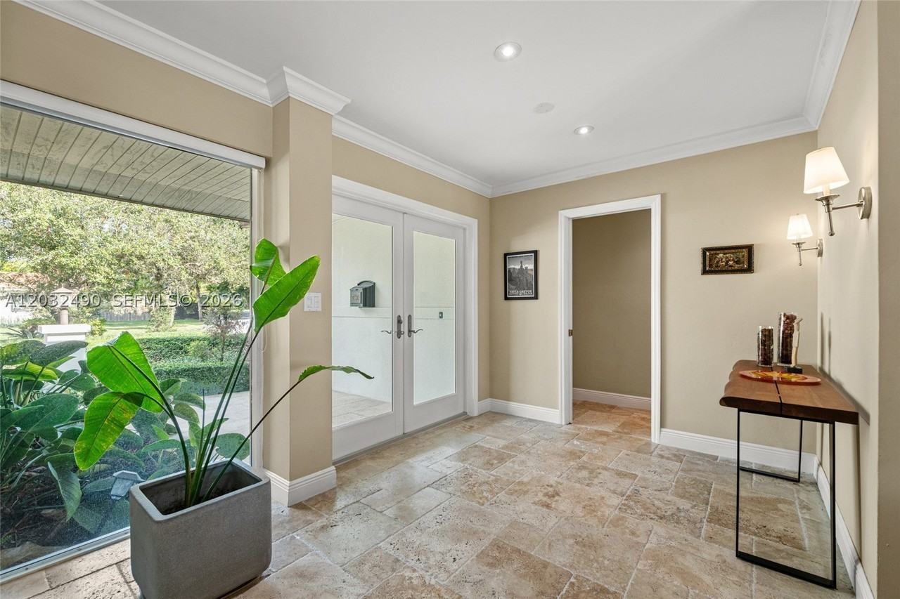 7360 Sw 115th St - Photo 4 of 18