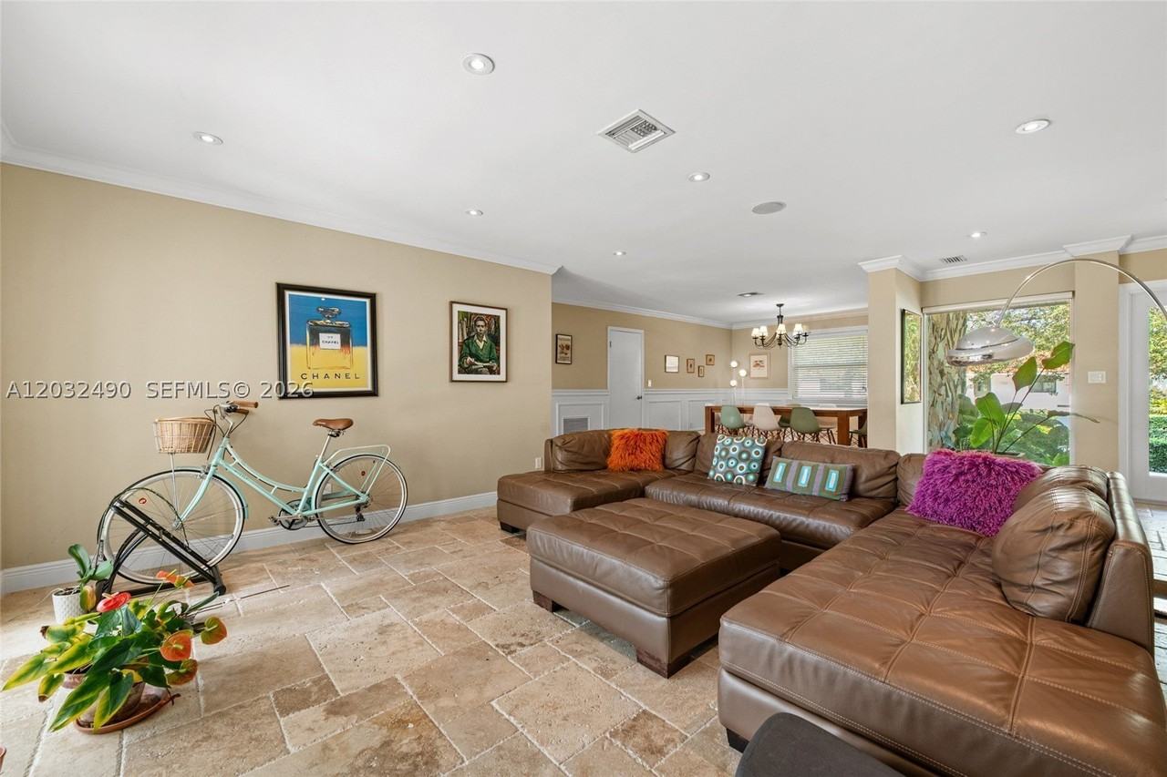 7360 Sw 115th St - Photo 5 of 18