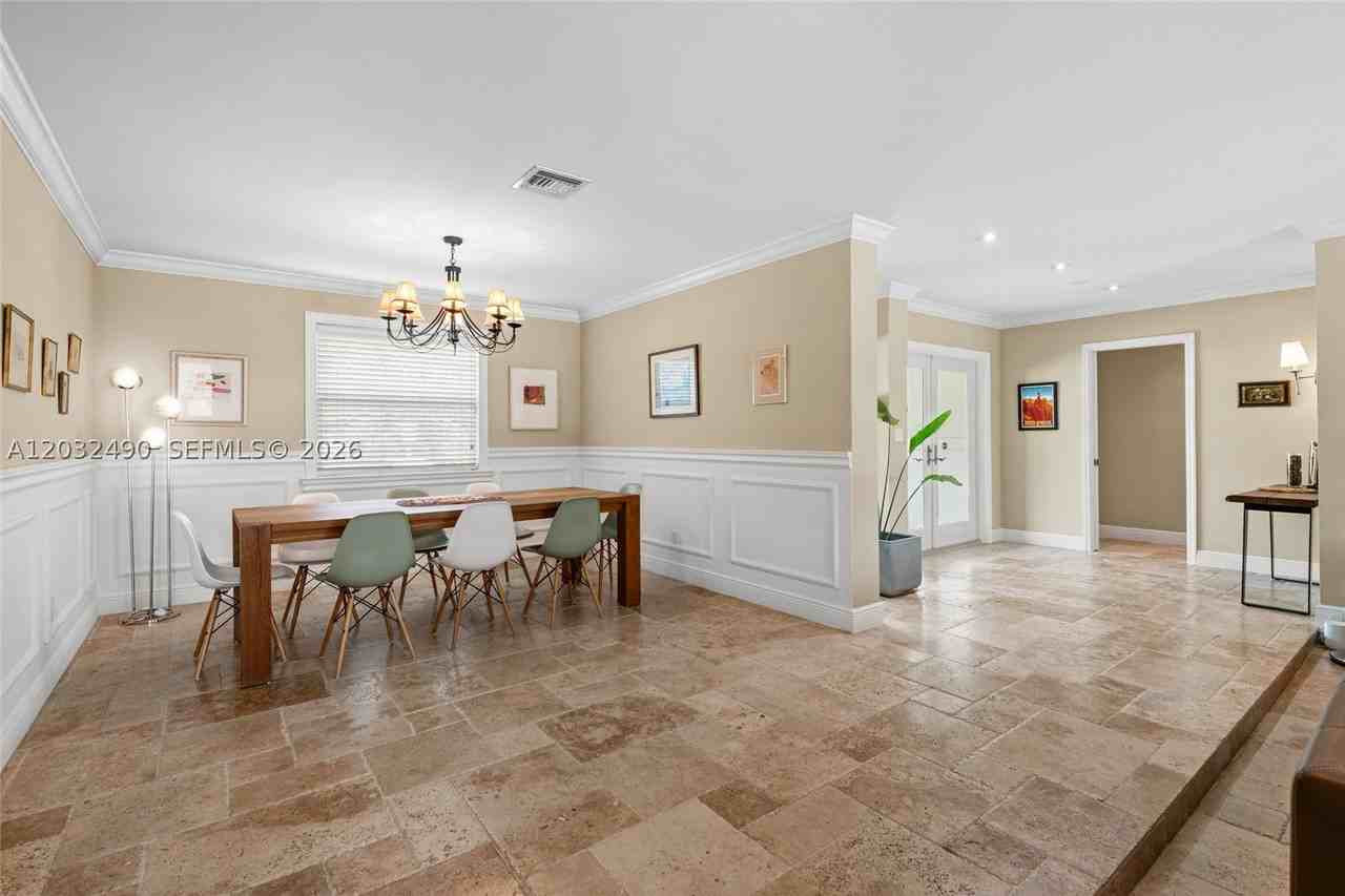 7360 Sw 115th St - Photo 6 of 18