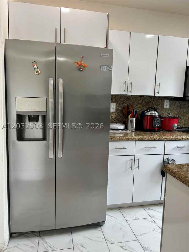 2370 Nw 153rd St - Photo 5 of 15