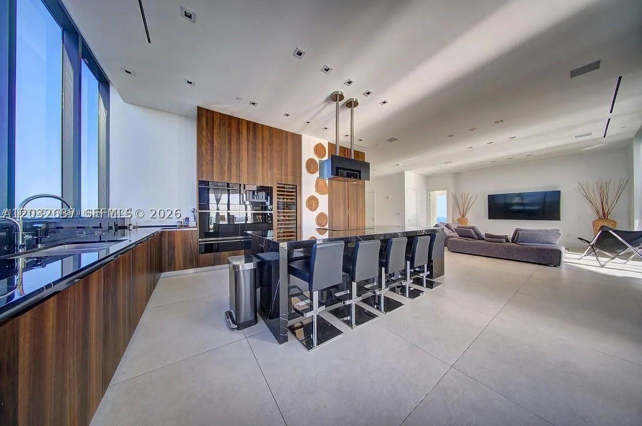 17141 Collins Ave #4602 - Photo 4 of 12