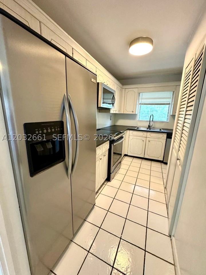 2501 S Ocean Blvd #1040 - Photo 5 of 17