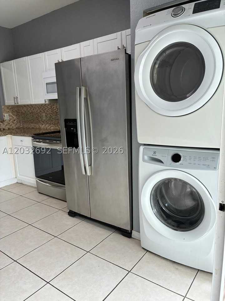55 Sw 14th Ter #55 - Photo 7 of 27