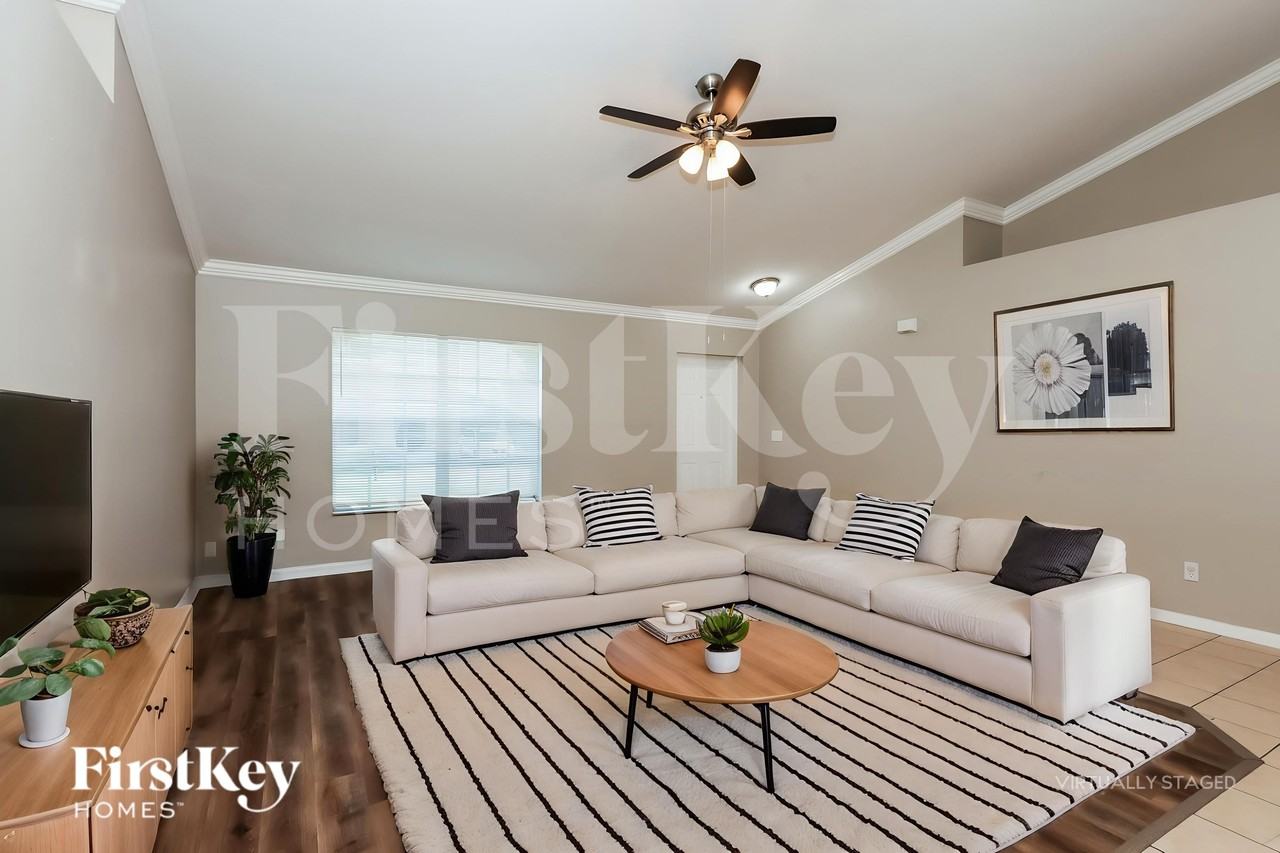 3807 25th St Sw - Photo 4 of 19