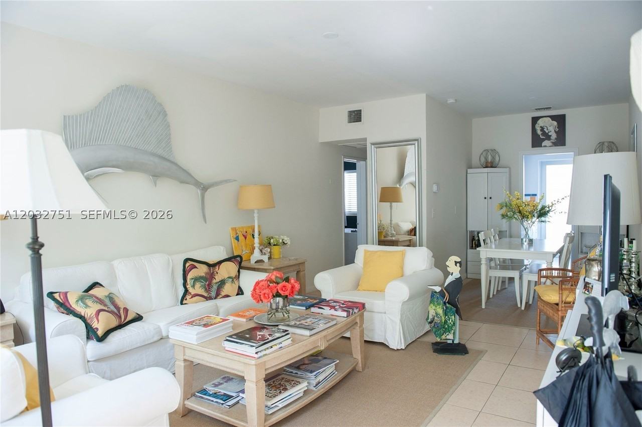 1840 James Ave #10 - Photo 3 of 5