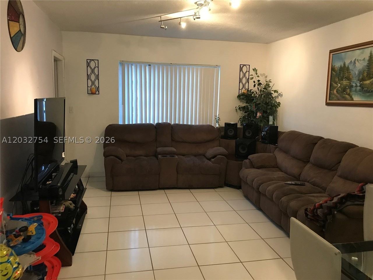 160 Royal Palm Rd #215 - Photo 4 of 4