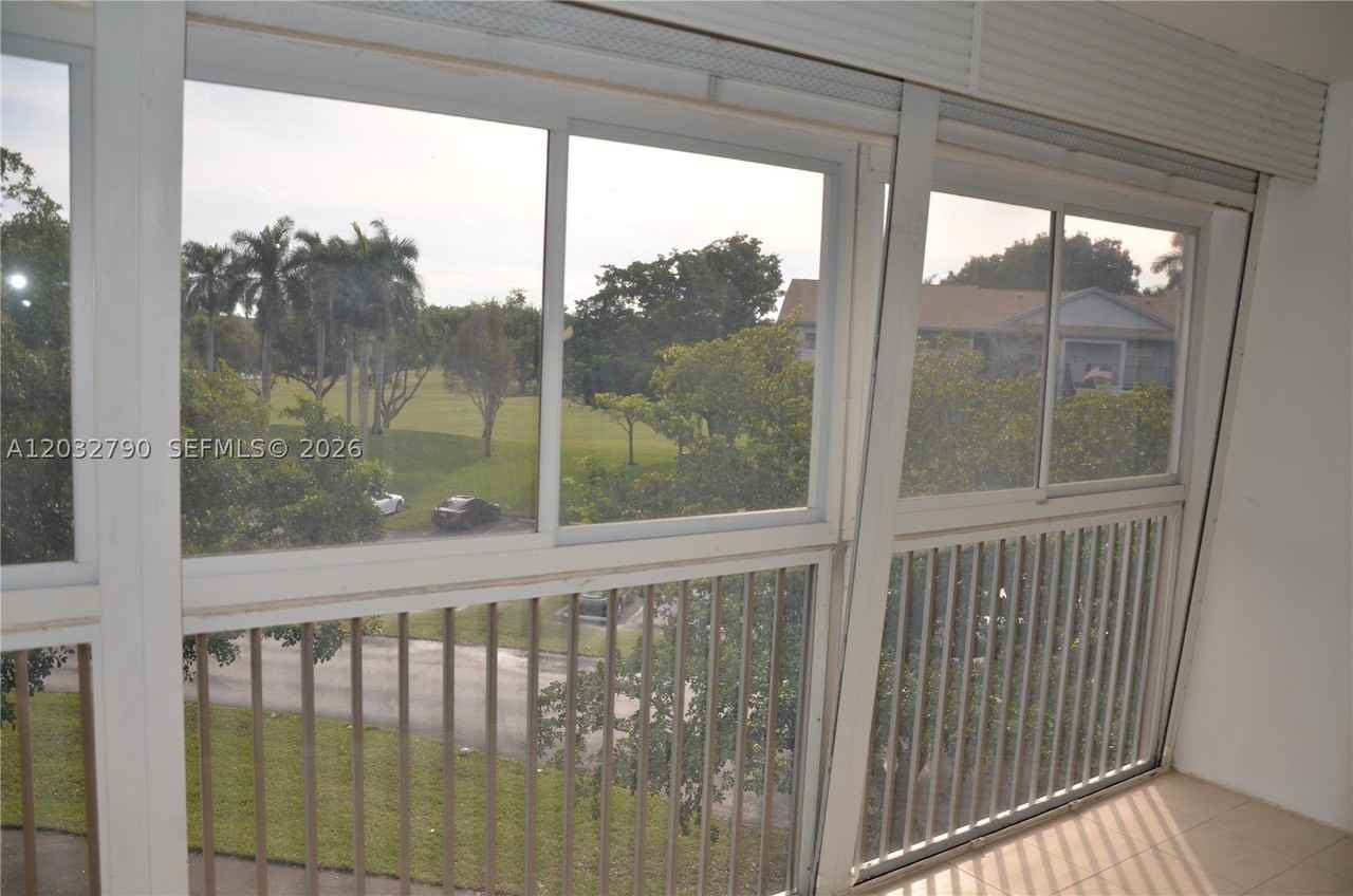 12600 Sw 5th Ct #415L - Photo 4 of 14