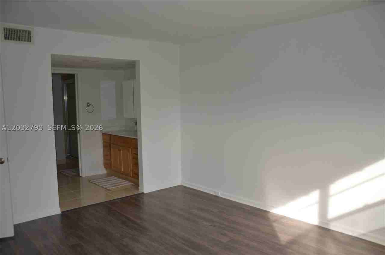 12600 Sw 5th Ct #415L - Photo 6 of 14