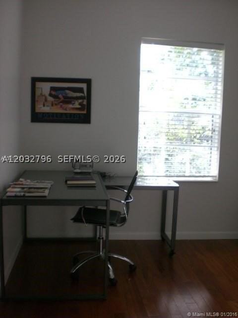 577 Ne 62nd St #2 - Photo 3 of 22