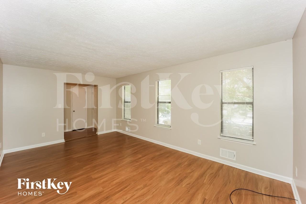 3070 Creel Rd - Photo 3 of 15