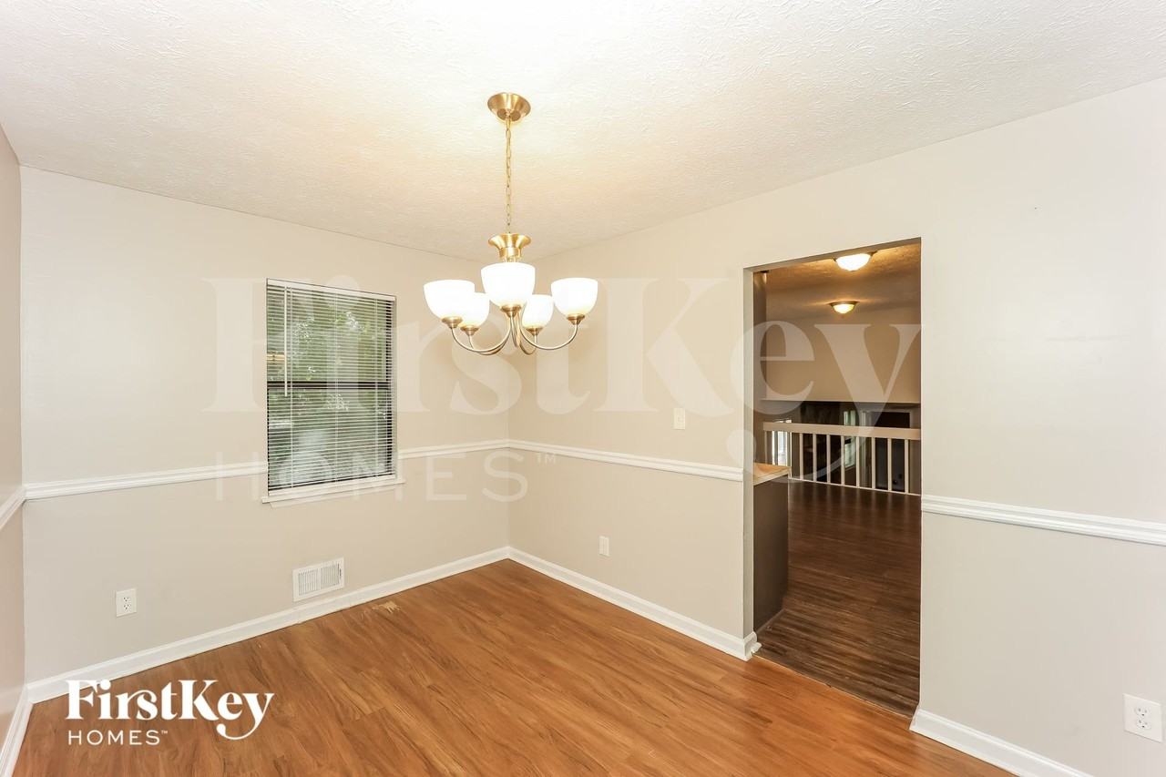 3070 Creel Rd - Photo 4 of 15