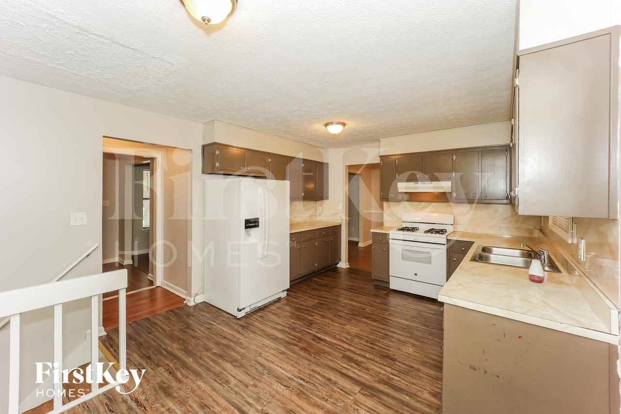 3070 Creel Rd - Photo 7 of 15