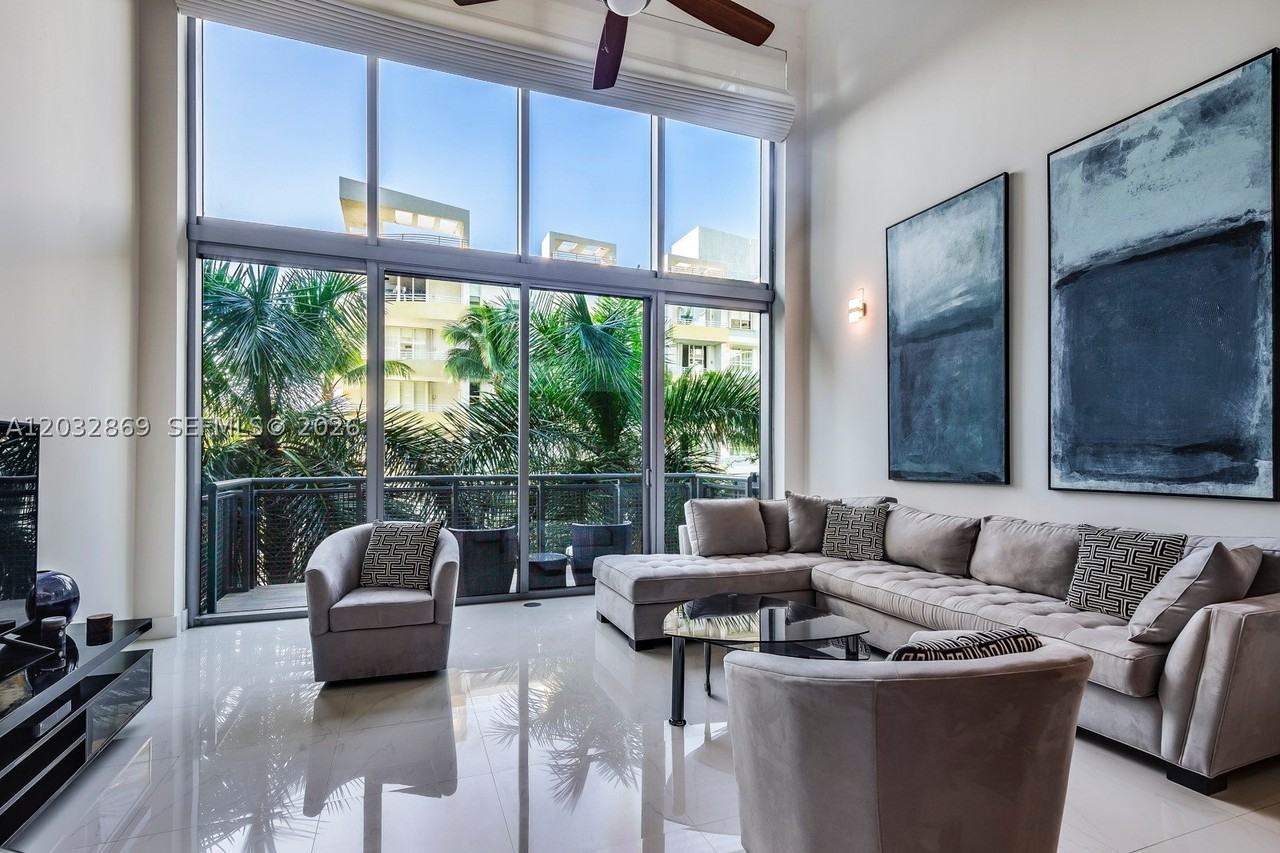 6000 Collins Ave #346 - Photo 3 of 21
