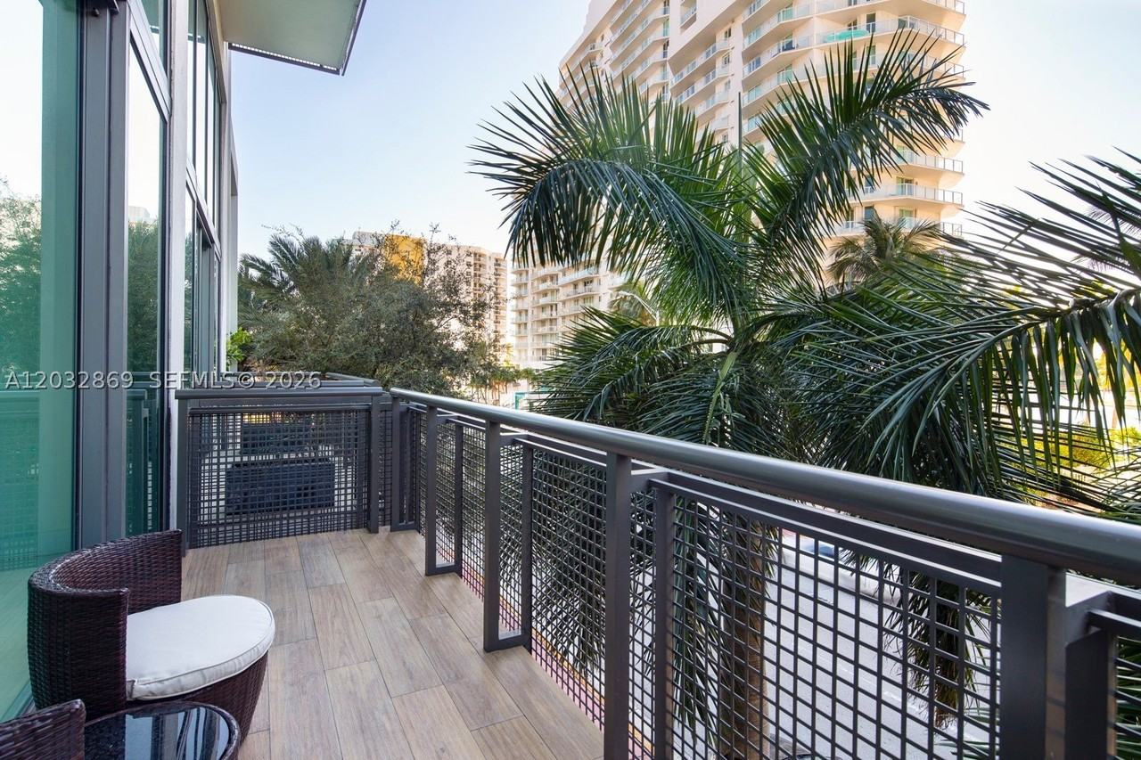 6000 Collins Ave #346 - Photo 5 of 21