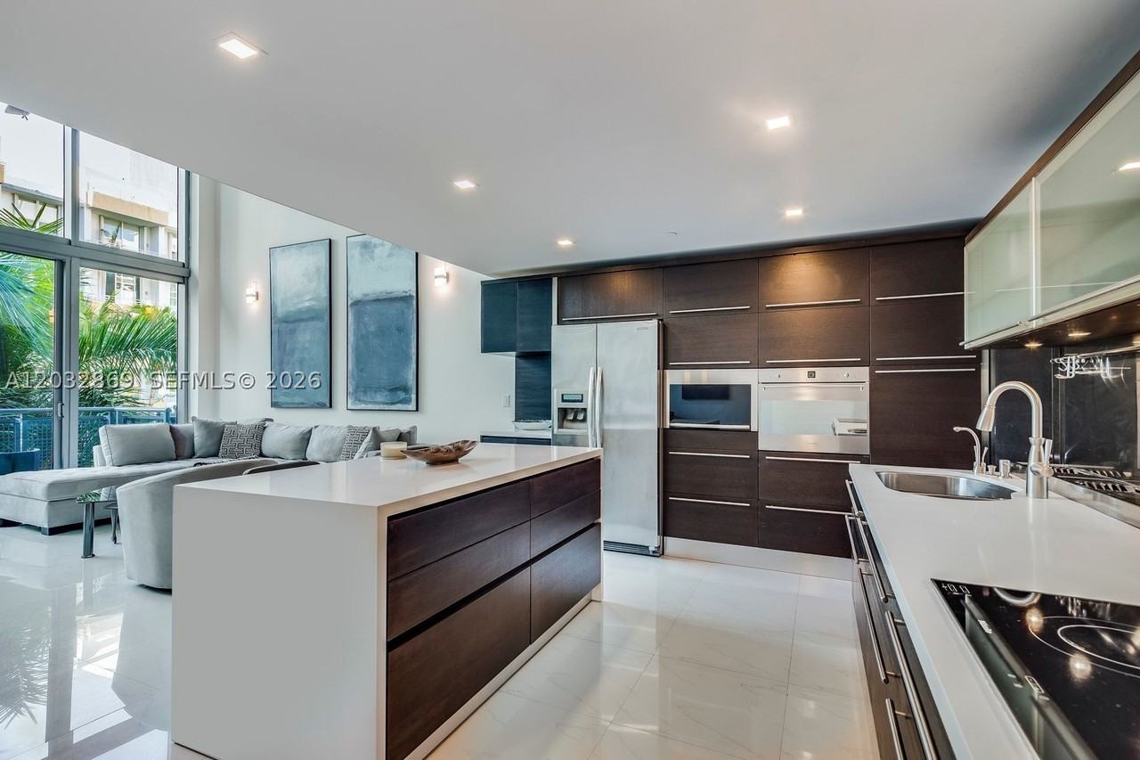6000 Collins Ave #346 - Photo 7 of 21