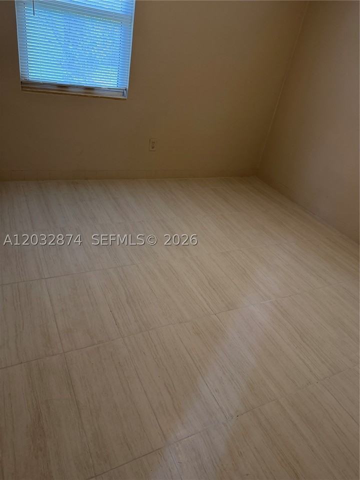 307 Nw 12th Ave #2 - Photo 7 of 7