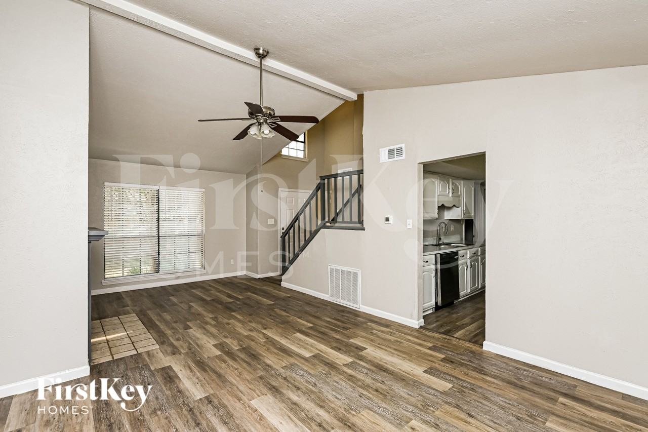 2805 Galemeadow Dr - Photo 3 of 19