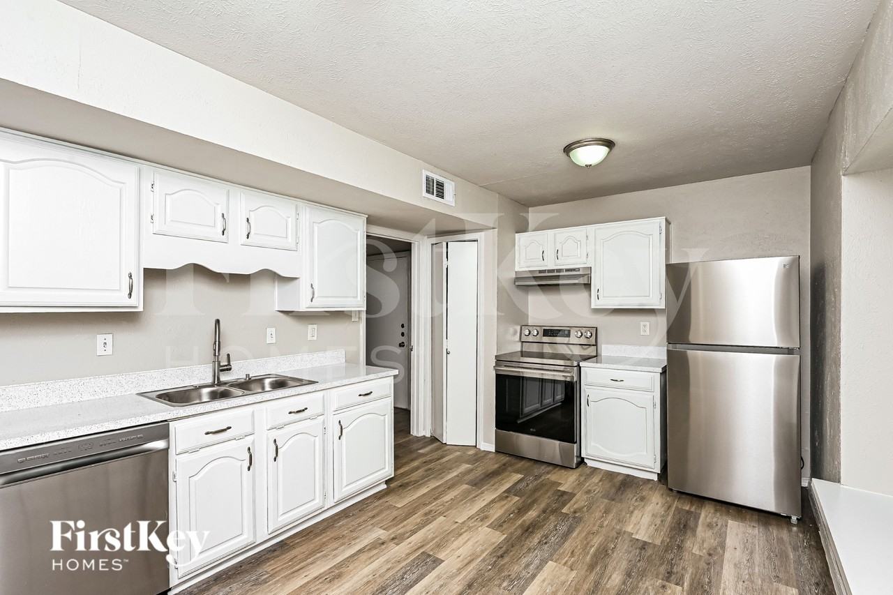 2805 Galemeadow Dr - Photo 7 of 19