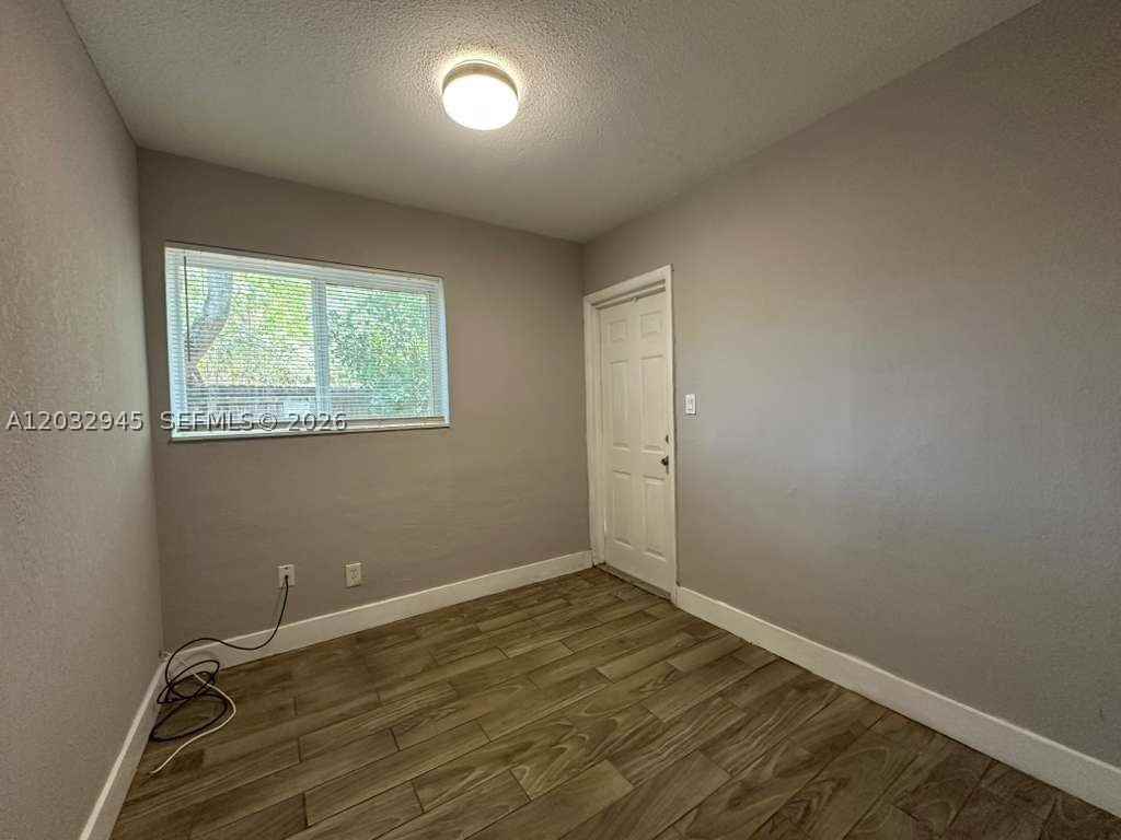 647 Nw 3rd Ave #1 - Photo 5 of 9