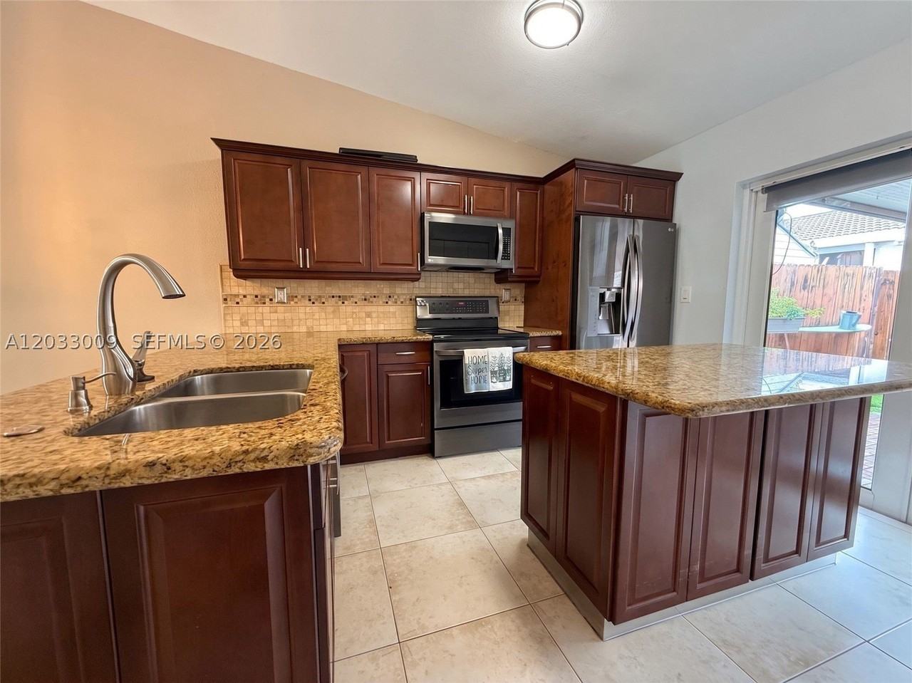 7675 Nw 181st St #7675 - Photo 5 of 18