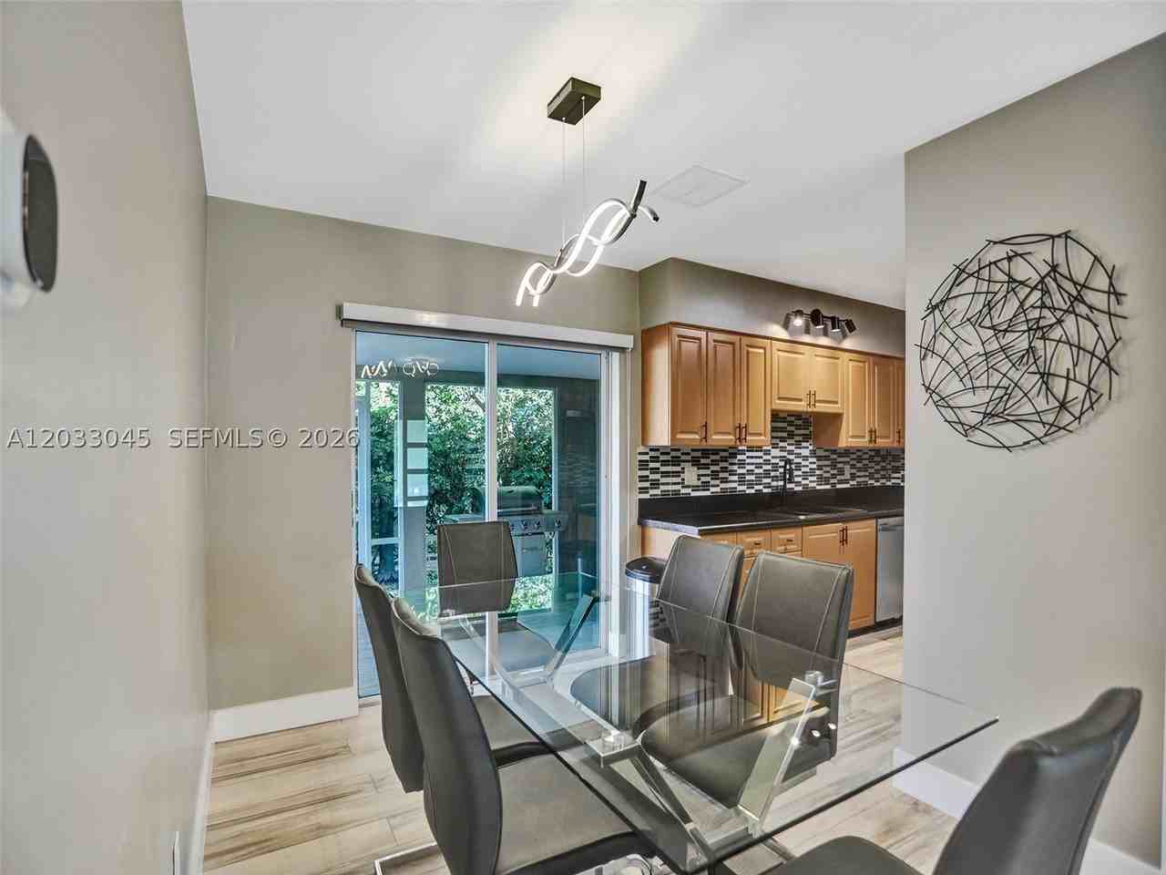 491 Se 23rd Ave #491 - Photo 5 of 38