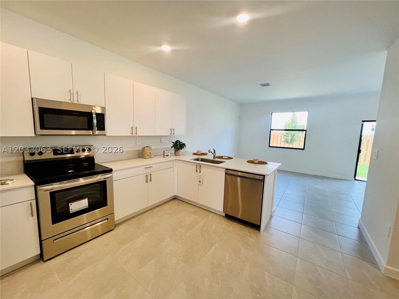 11925 Sw 247th Ter #11925 - Photo 5 of 26