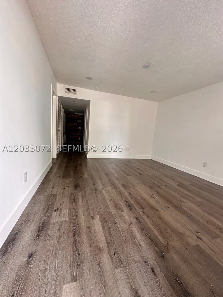 5540 Sw 38th Ct #0 - Photo 7 of 8