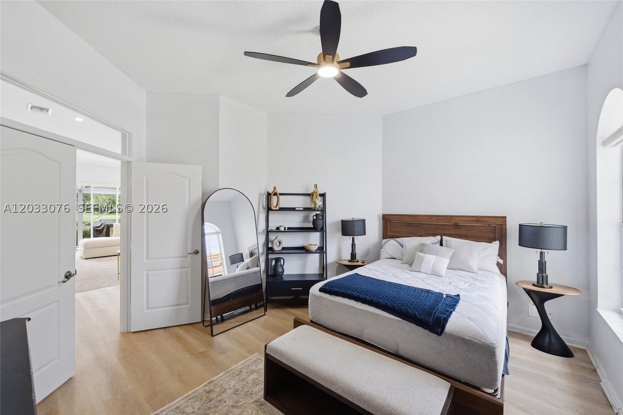 8141 Sandpiper Way - Photo 4 of 27