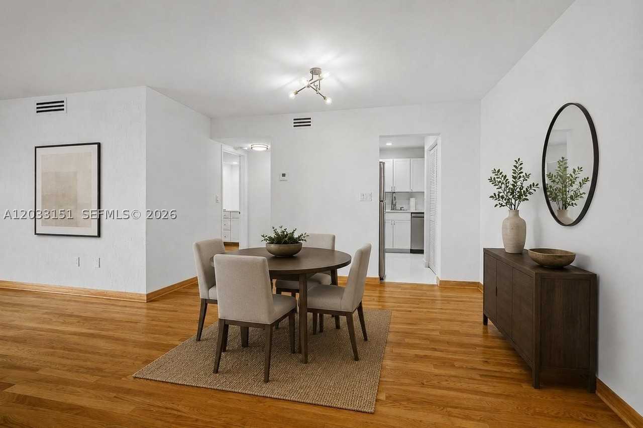 1205 Mariposa Ave #415