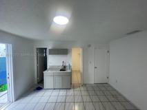 1717 Nw 16th St #B - Photo 1 of 1