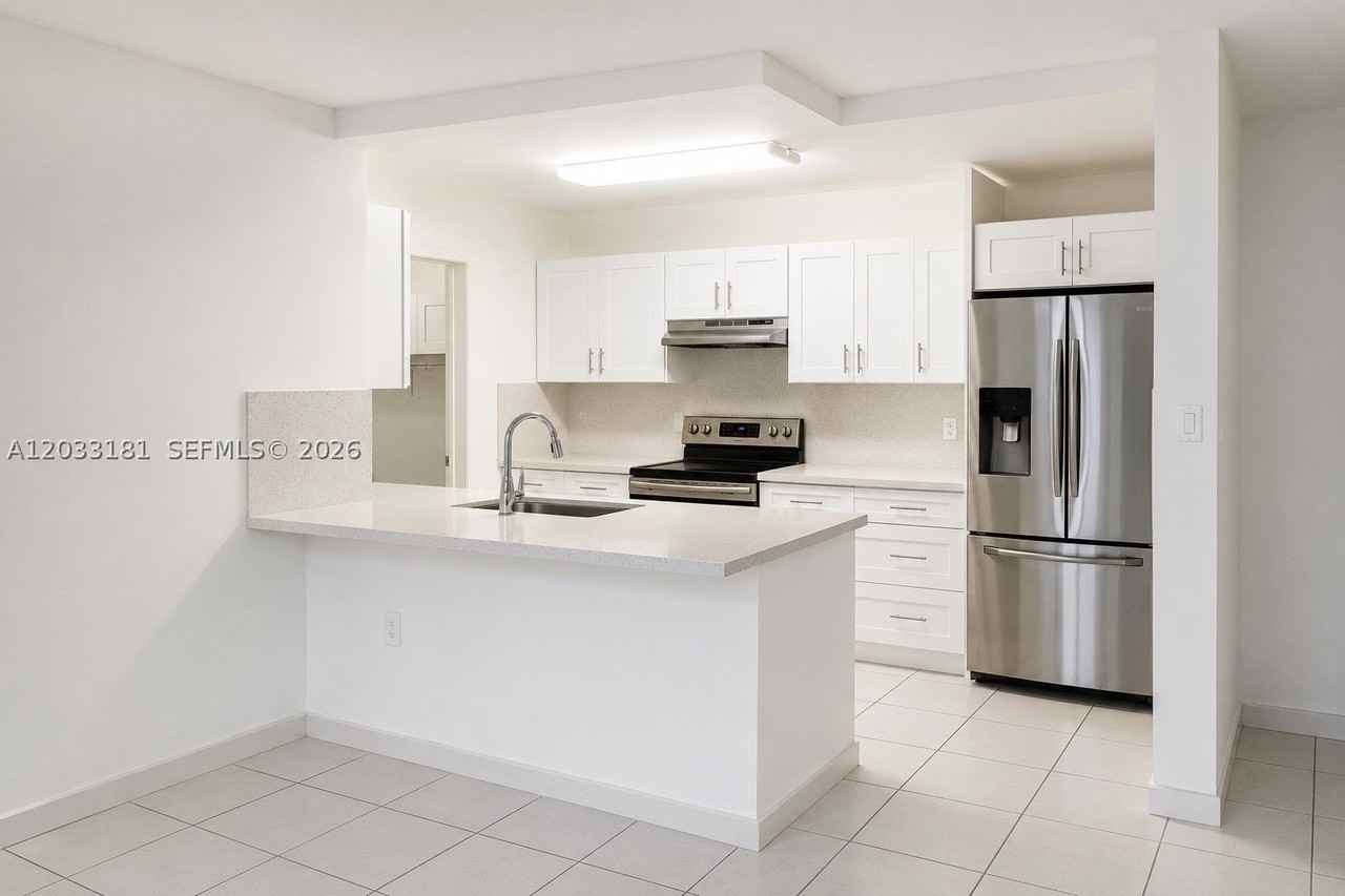 240 W Park Dr #205-4 - Photo 3 of 16
