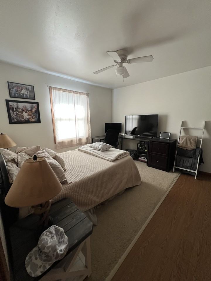 2550 New Pine Dr #2550 - Photo 3 of 12