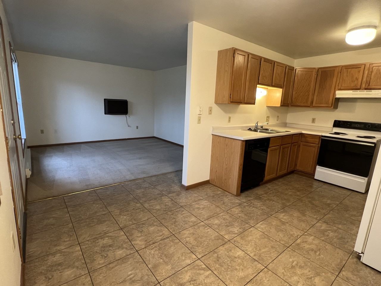 2550 New Pine Dr #2550 - Photo 6 of 12